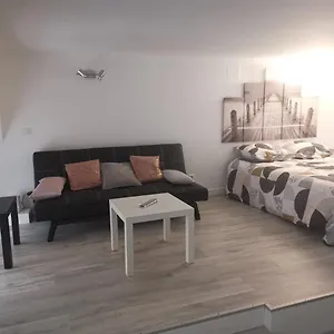  Apartamento Beau Studio Rénové Lumineux , Calme , Wifi